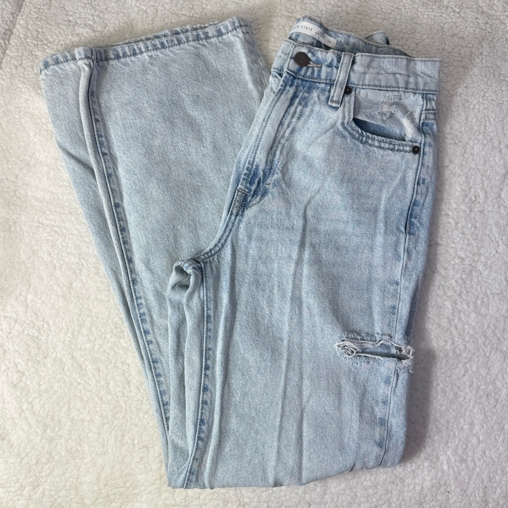 Altar’d State Distressed Light Wash Straight Leg Jeans‎ Size 24